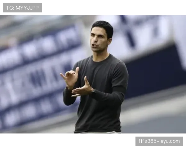 里昂新赛季首战强势出击，剑指冠军